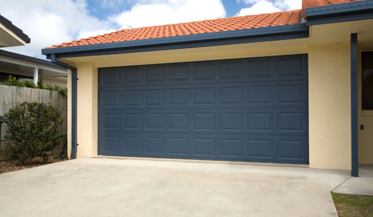 Book Garage Door Repair in Prospect Lefferts Gardens, Brooklyn Today!